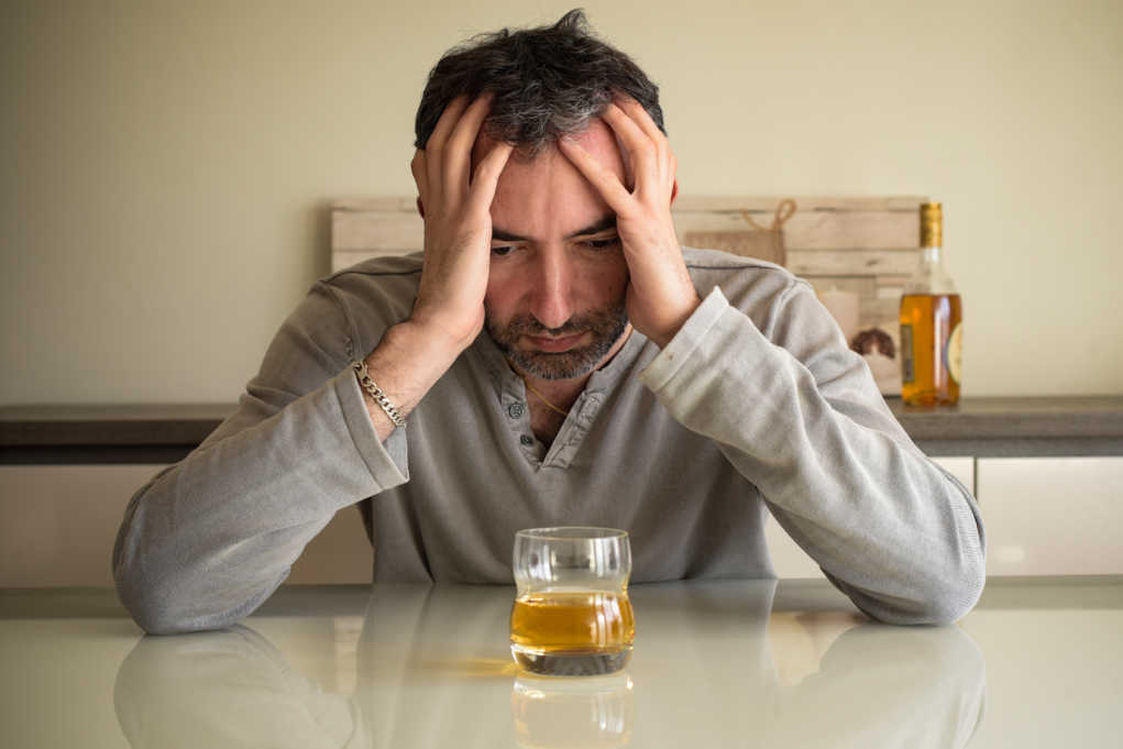 can-alcohol-increase-your-anxiety-healthy-wellbeing