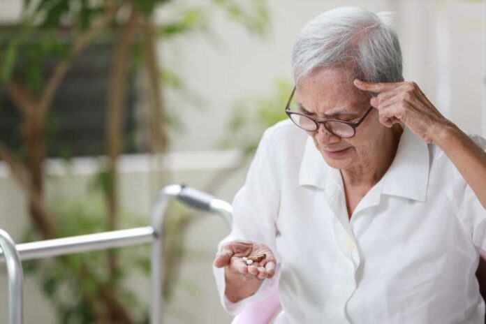 Asian,Senior,Patient,With,Alzheimer's,Disease,Or,Dementia,look,At,The