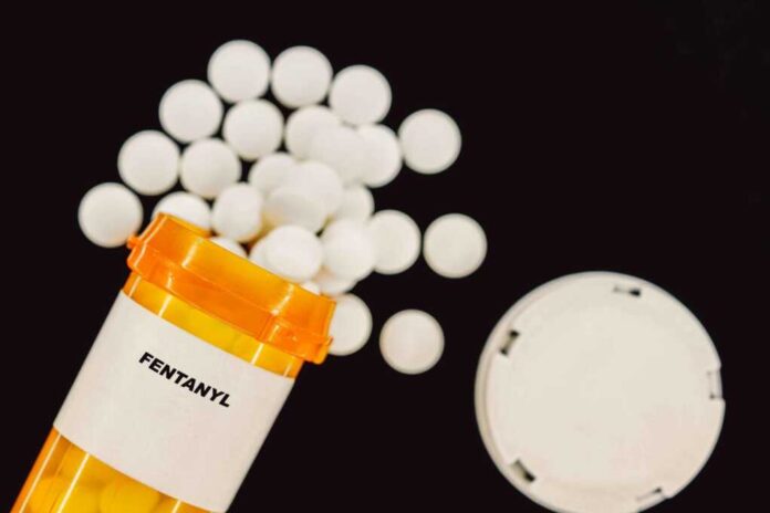 Fentanyl,Rx,Medical,Pills,In,Plactic,Bottle,With,Tablets.,Pills